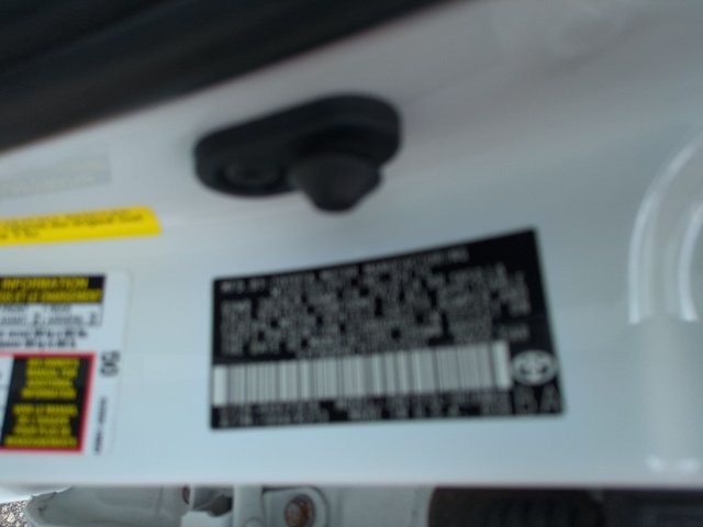 Used 2015 Toyota Corolla LE FWD image 23