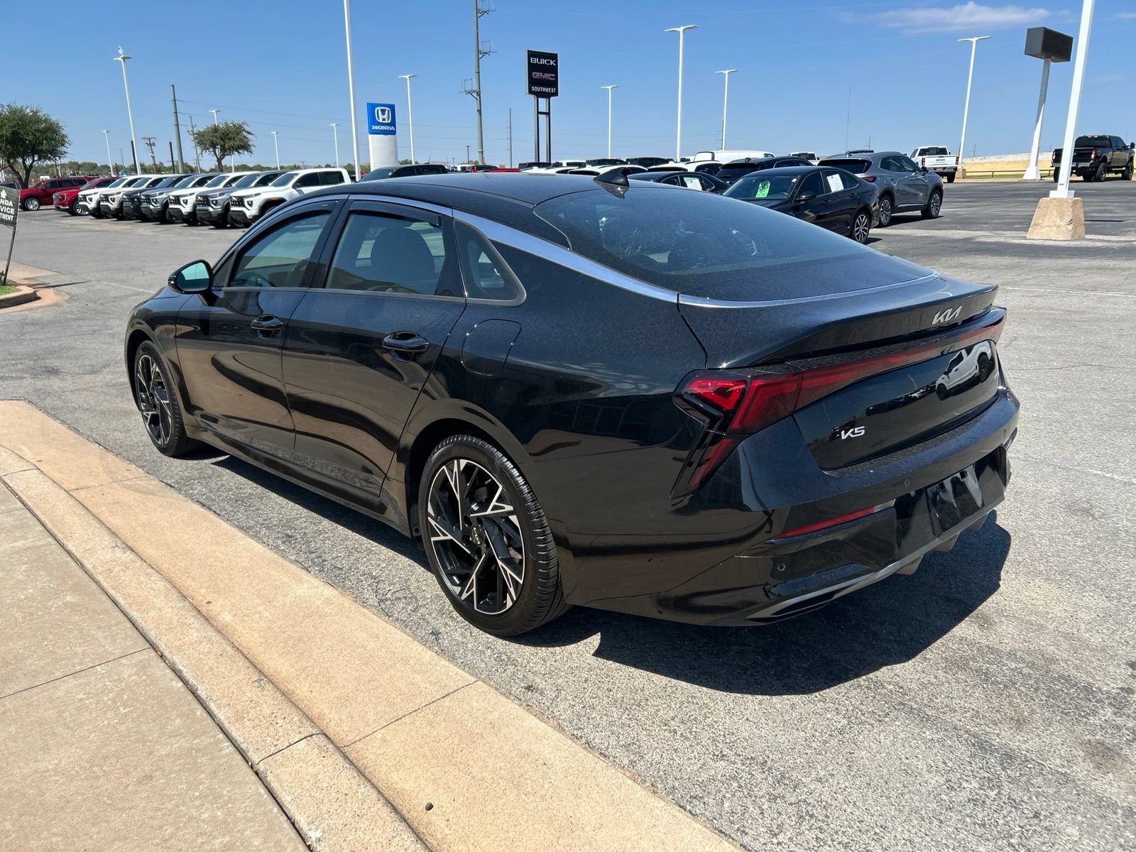 Used 2025 Kia K5 GT-Line AWD/4WD image 7