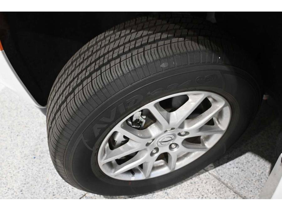 New 2024 Chrysler Pacifica Touring FWD image 11