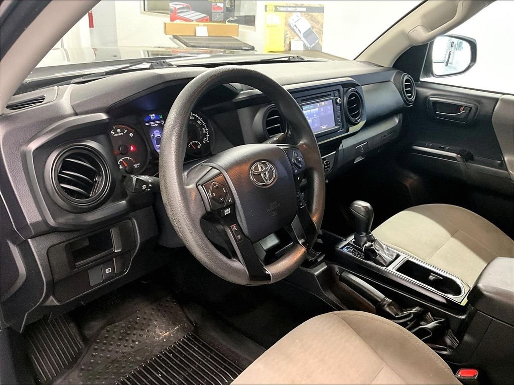 Used 2019 Toyota Tacoma SR AWD/4WD image 8