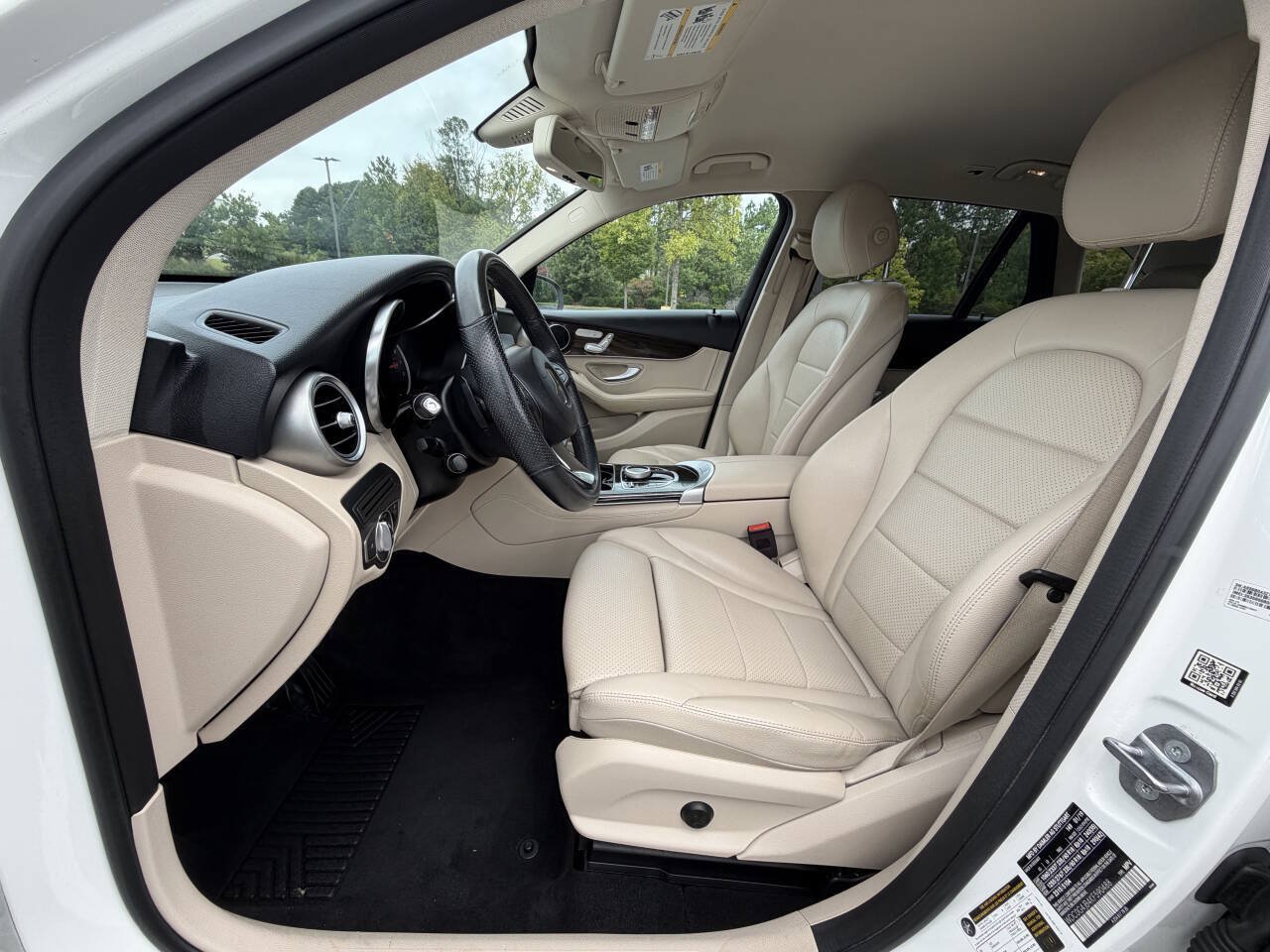 Used 2019 Mercedes-Benz GLC 300 image 12