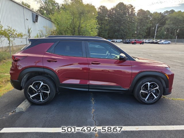 Used 2021 Chevrolet TrailBlazer RS w/ Technology Package FWD image 3