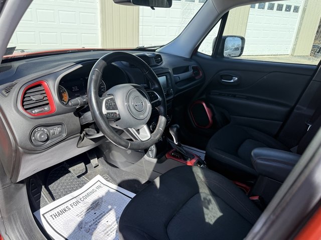 Used 2017 Jeep Renegade Trailhawk image 9