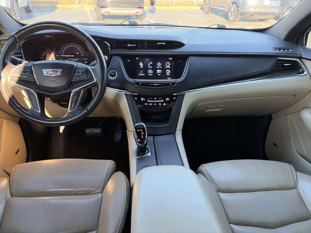 Used 2017 Cadillac XT5 FWD image 10