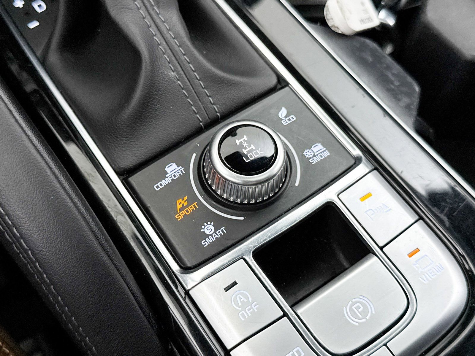 Used 2022 Kia Telluride SX w/ SX Prestige Package image 11