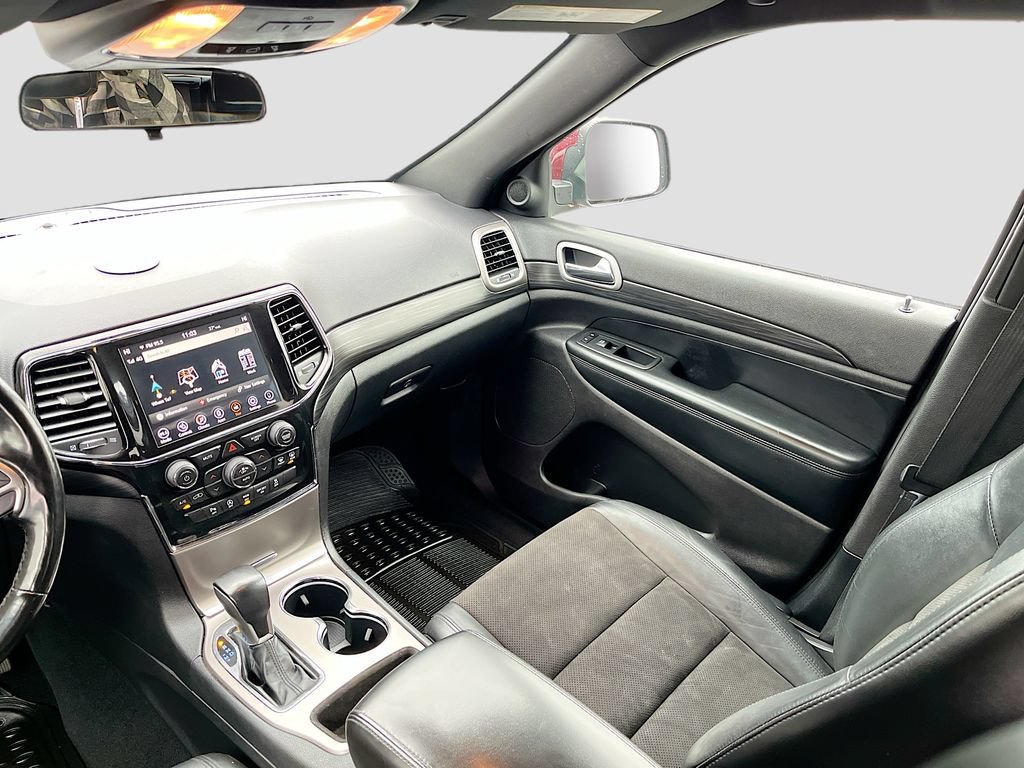 Used 2021 Jeep Grand Cherokee Laredo X AWD/4WD image 23