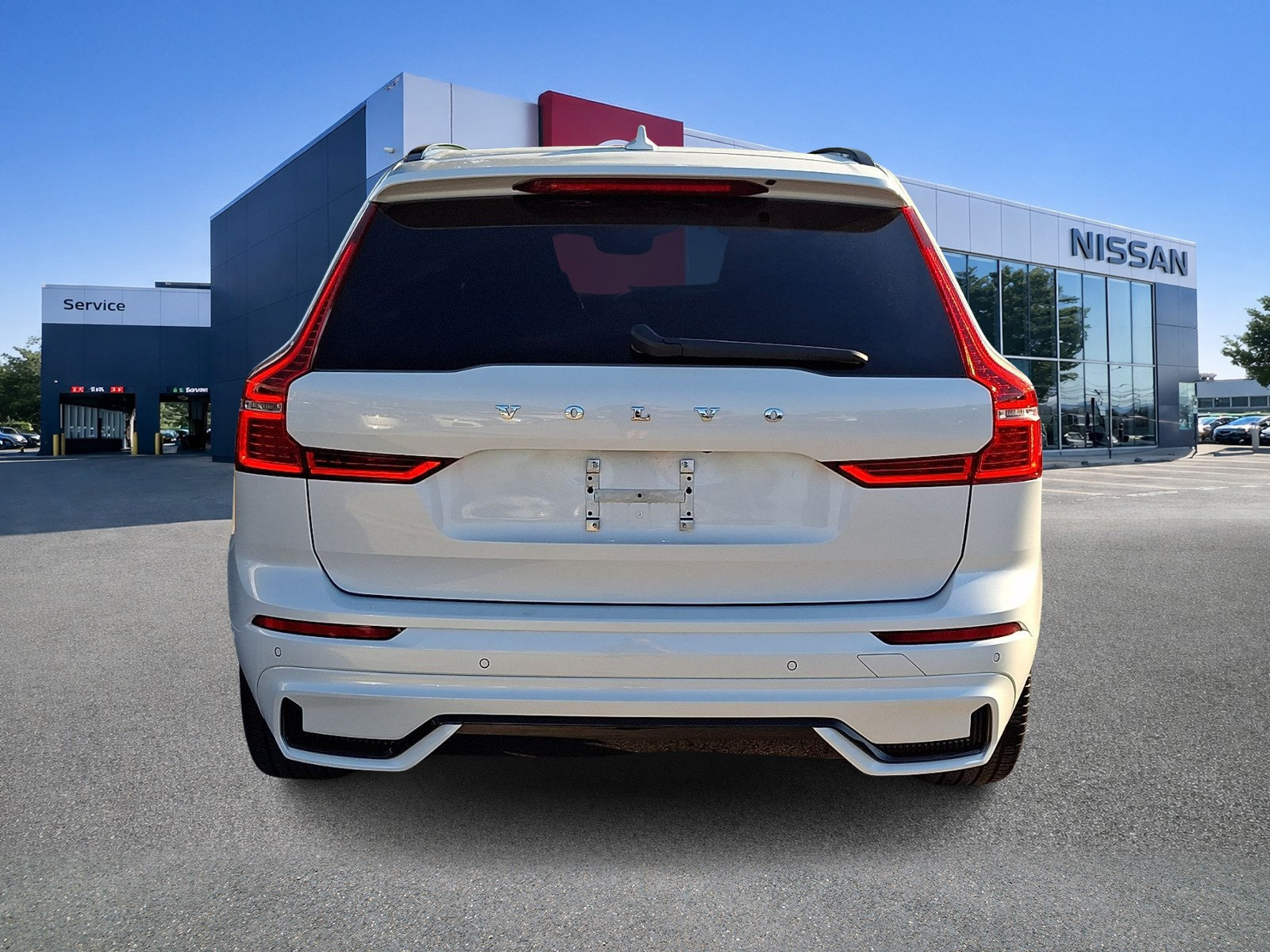 Used 2025 Volvo XC60 B5 Plus AWD/4WD image 5