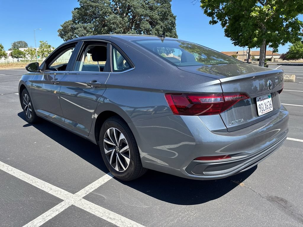 Used 2023 Volkswagen Jetta S FWD image 4