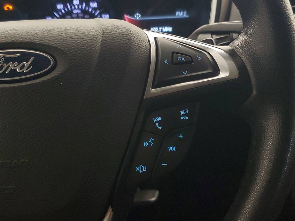 Used 2018 Ford Fusion SE w/ Fusion SE Technology Package FWD image 14