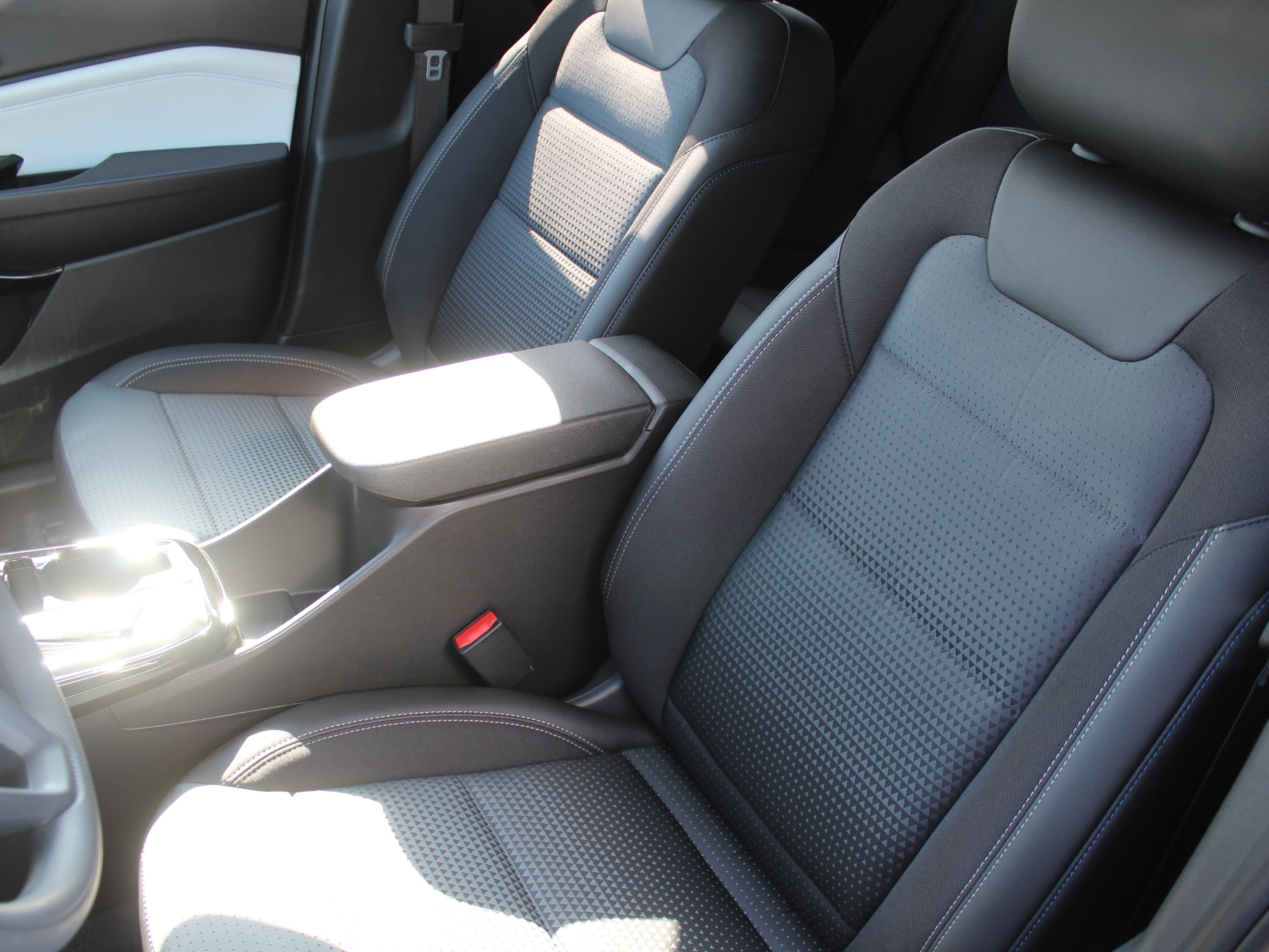 New 2026 Chevrolet Trax LT FWD image 12