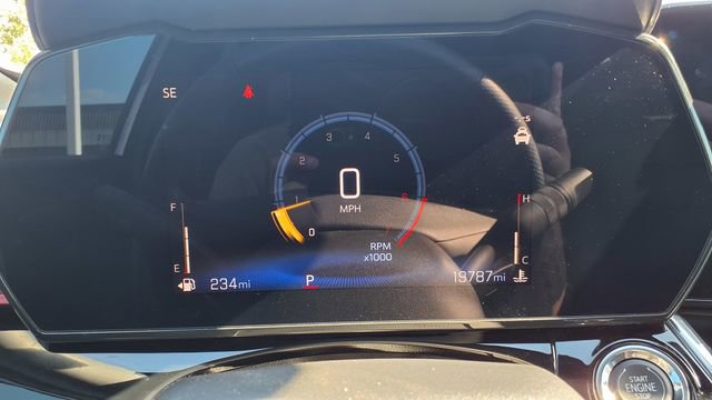 Used 2025 Chevrolet Trax RS w/ Sunroof Package image 27