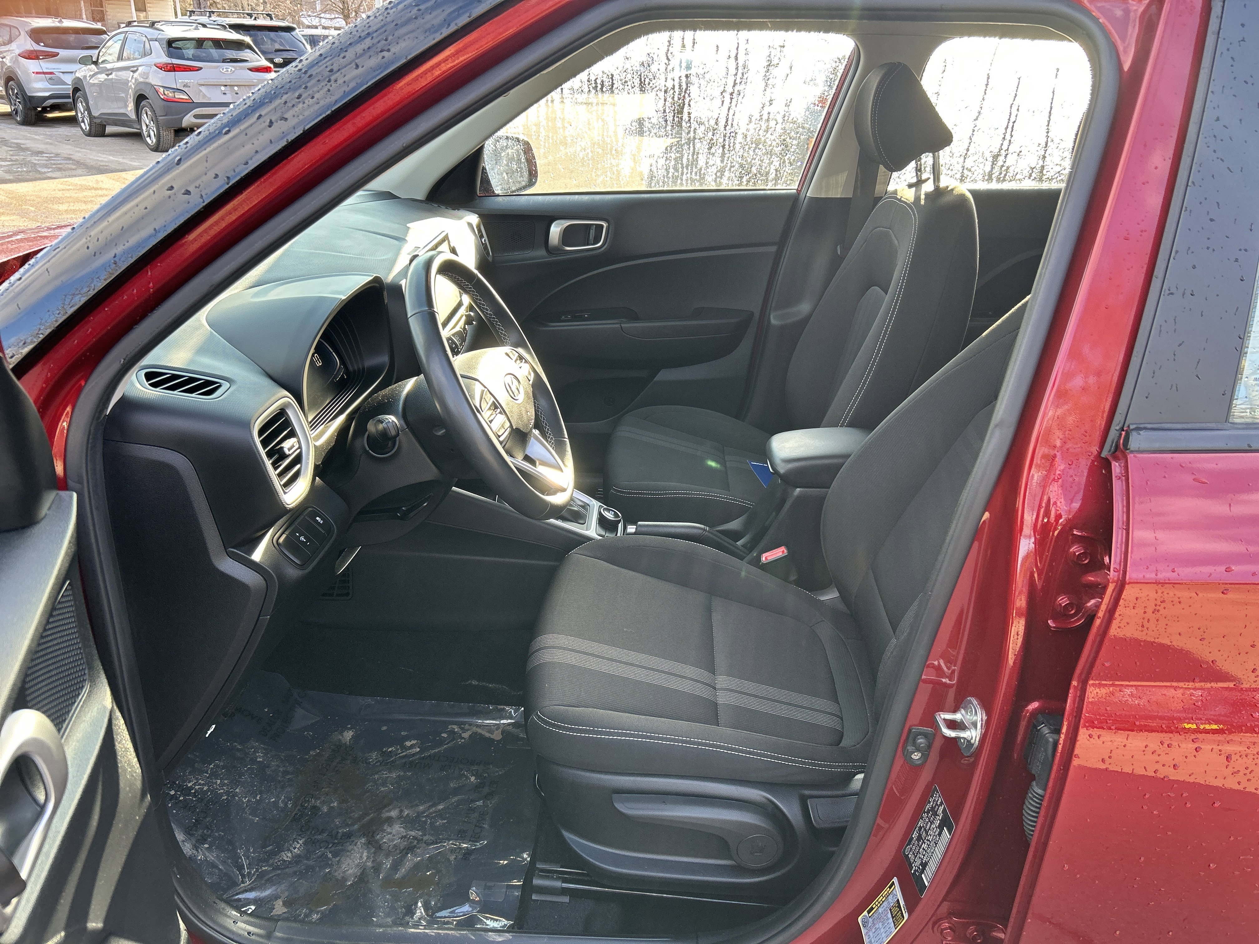 Certified 2024 Hyundai Venue SEL image 14