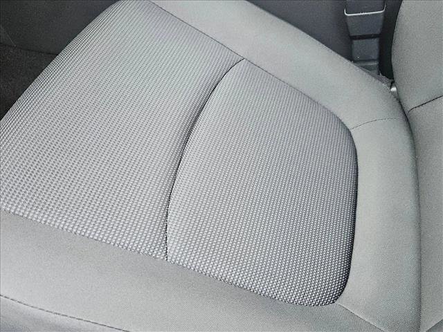 Used 2025 Toyota RAV4 LE AWD/4WD image 4