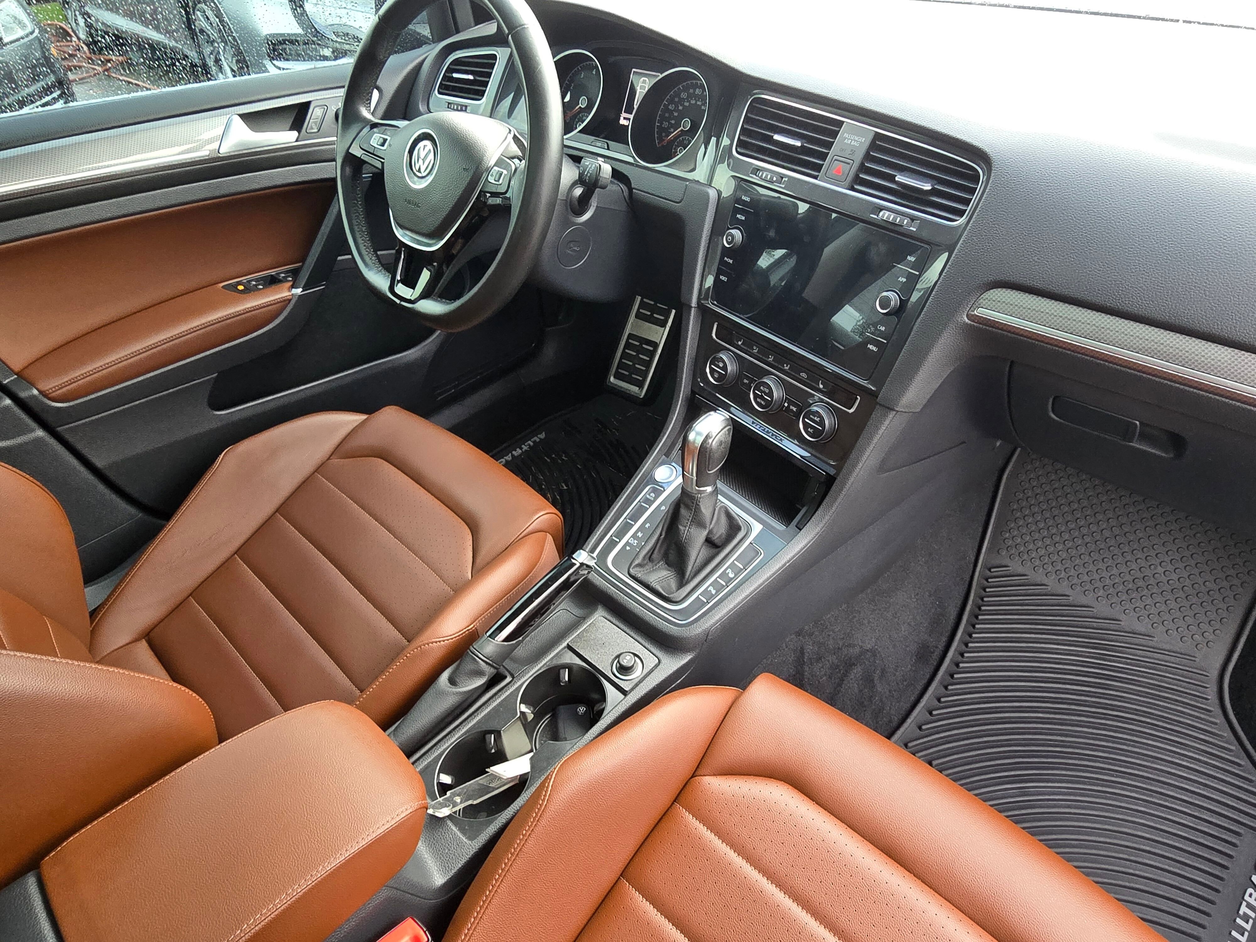 Used 2019 Volkswagen Golf Alltrack SEL image 10