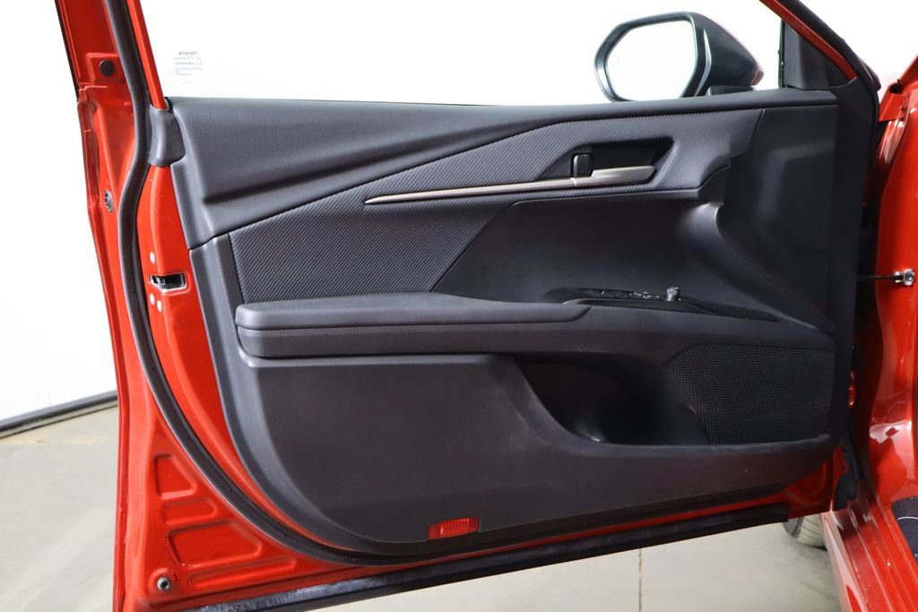 Used 2025 Toyota Camry SE FWD image 19