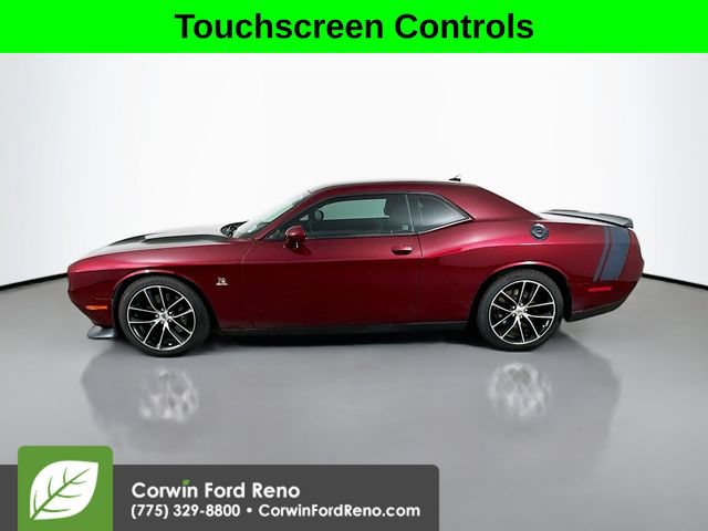 Used 2017 Dodge Challenger R/T Scat Pack w/ Leather Interior Group RWD image 4