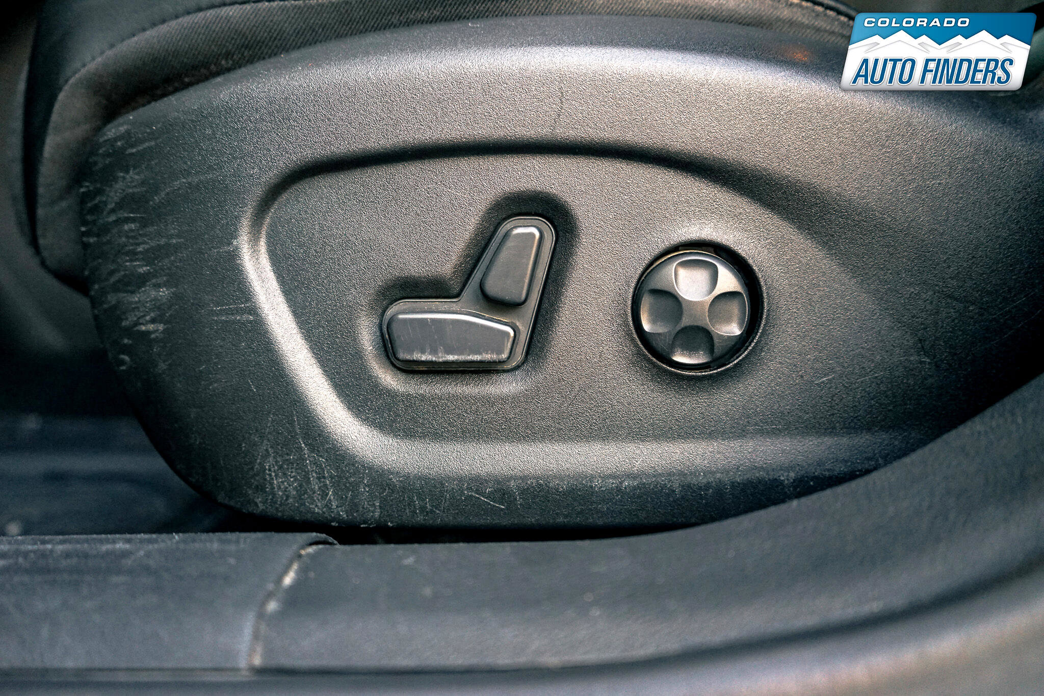 Used 2015 Chrysler 200 S w/ Navigation & Sound Group I image 12