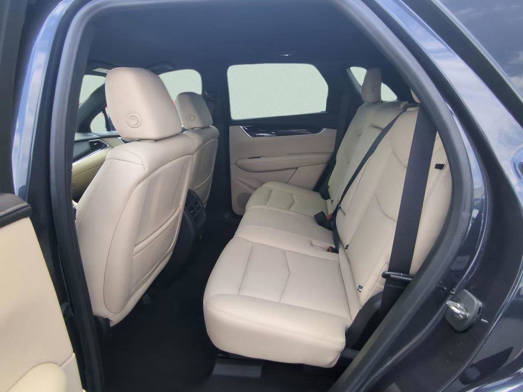 Used 2018 Cadillac XT5 AWD image 14