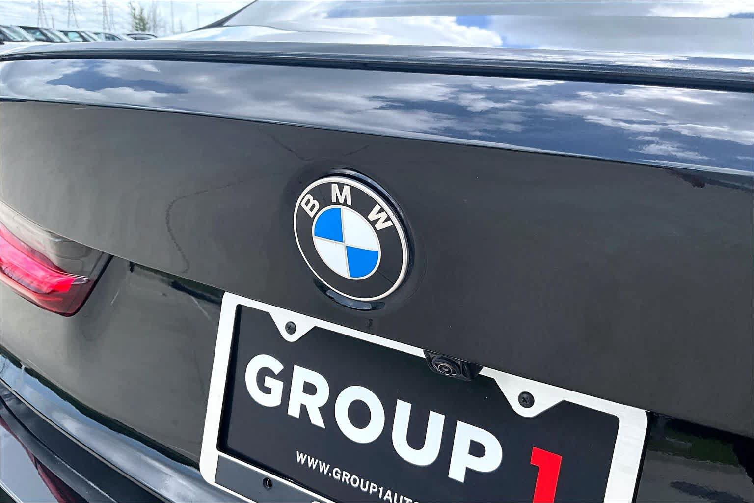 Used 2023 BMW 330i Sedan w/ M Sport Package RWD image 30