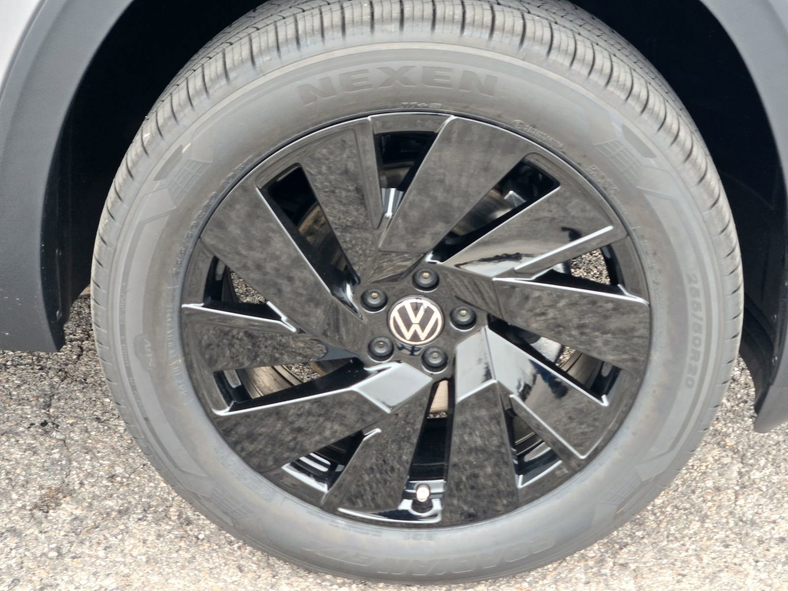 New 2026 Volkswagen Atlas SE image 7