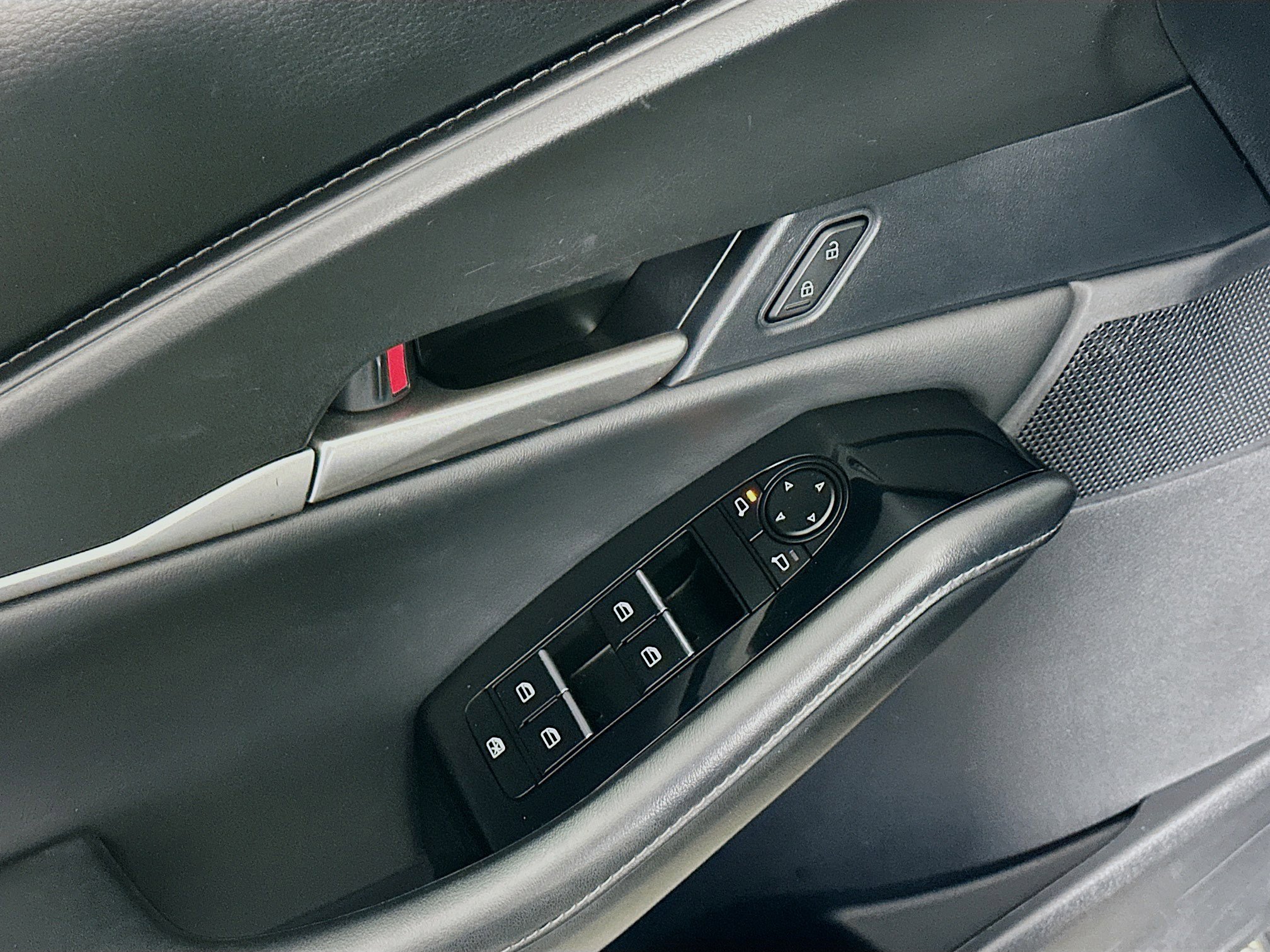 Used 2024 MAZDA CX-30 AWD 2.5 S w/ Select Sport Pkg image 15