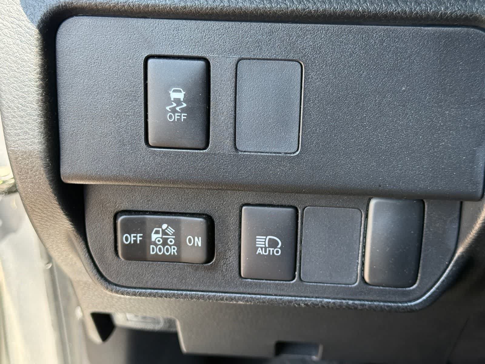 Used 2023 Toyota Tacoma SR5 w/ Black Out Package (TMS) RWD image 19