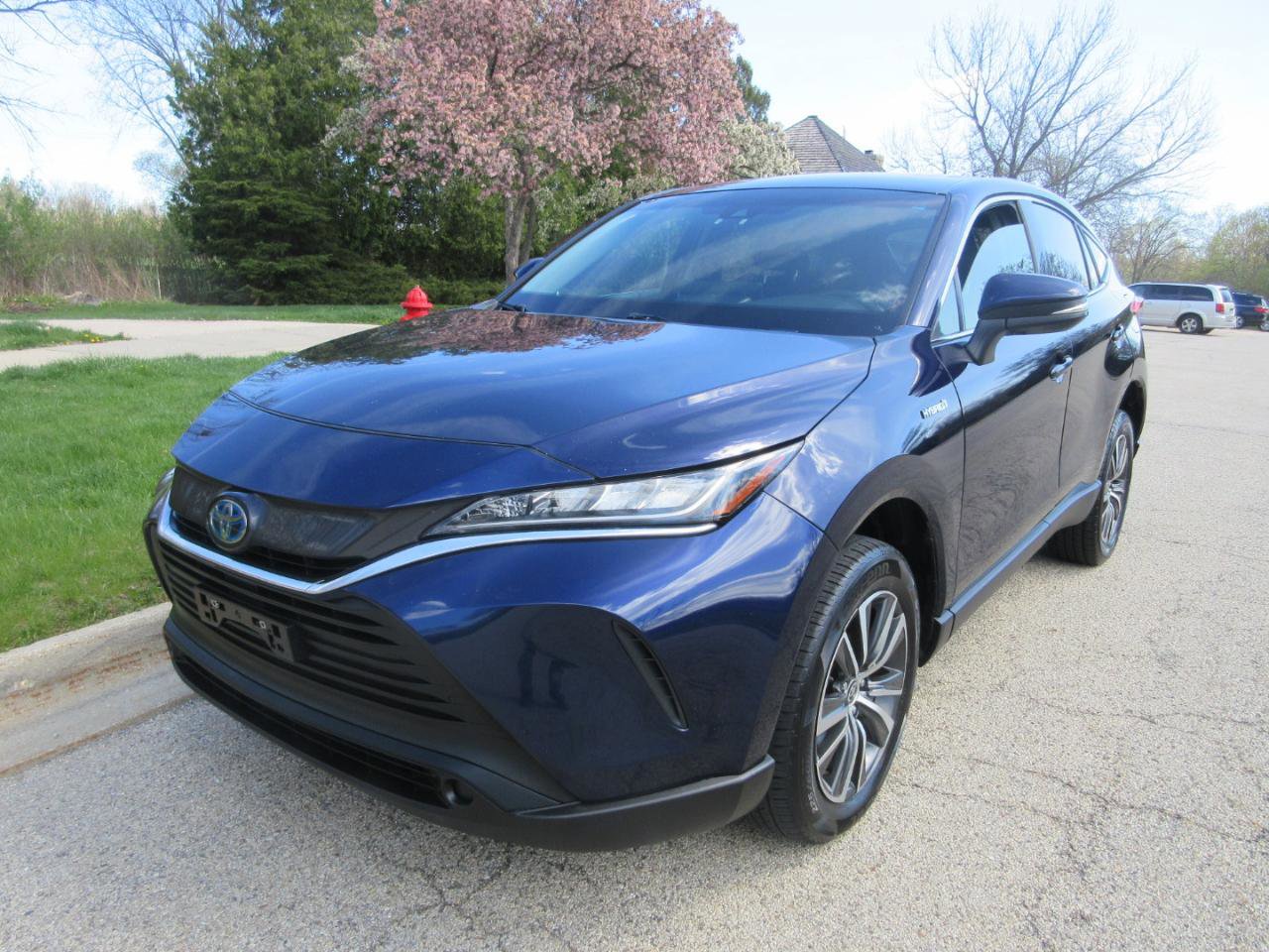 Used 2021 Toyota Venza LE w/ Carpet Mat Package (TMS) AWD/4WD image 25