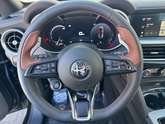 New 2025 Alfa Romeo Stelvio Sprint image 12