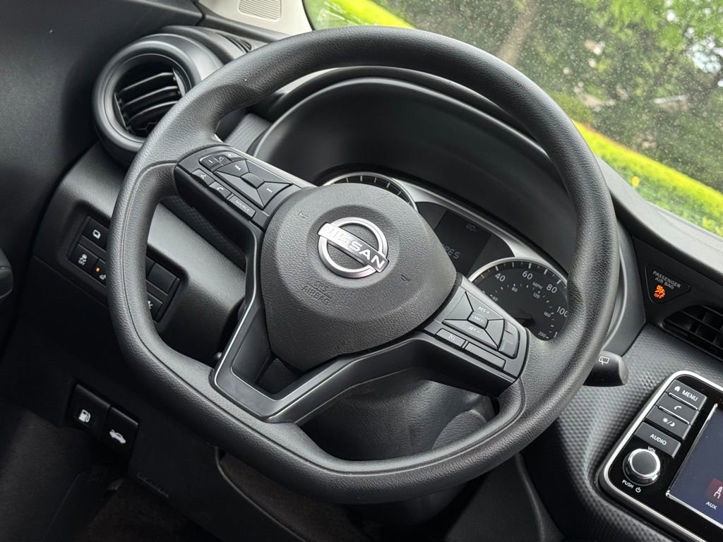 Used 2025 Nissan Kicks Play S FWD image 13