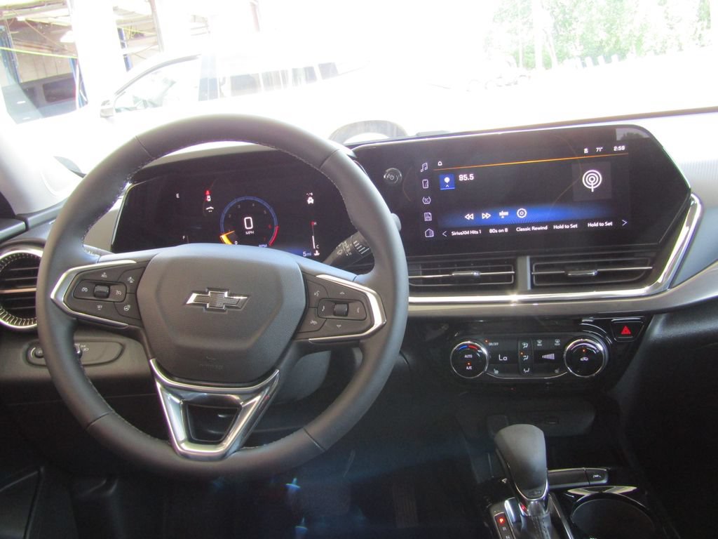 New 2026 Chevrolet Trax ACTIV w/ Driver Confidence Package FWD image 5