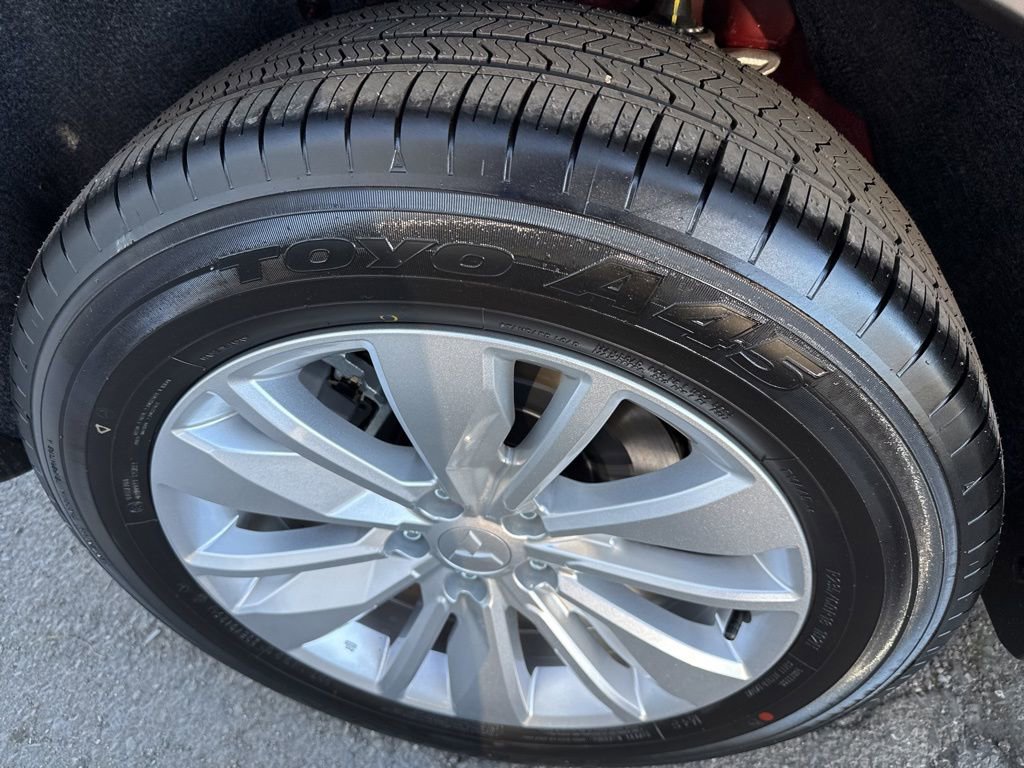 New 2025 Mitsubishi Outlander ES image 12