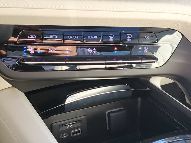 Certified 2023 Buick Envision Avenir AWD/4WD image 29