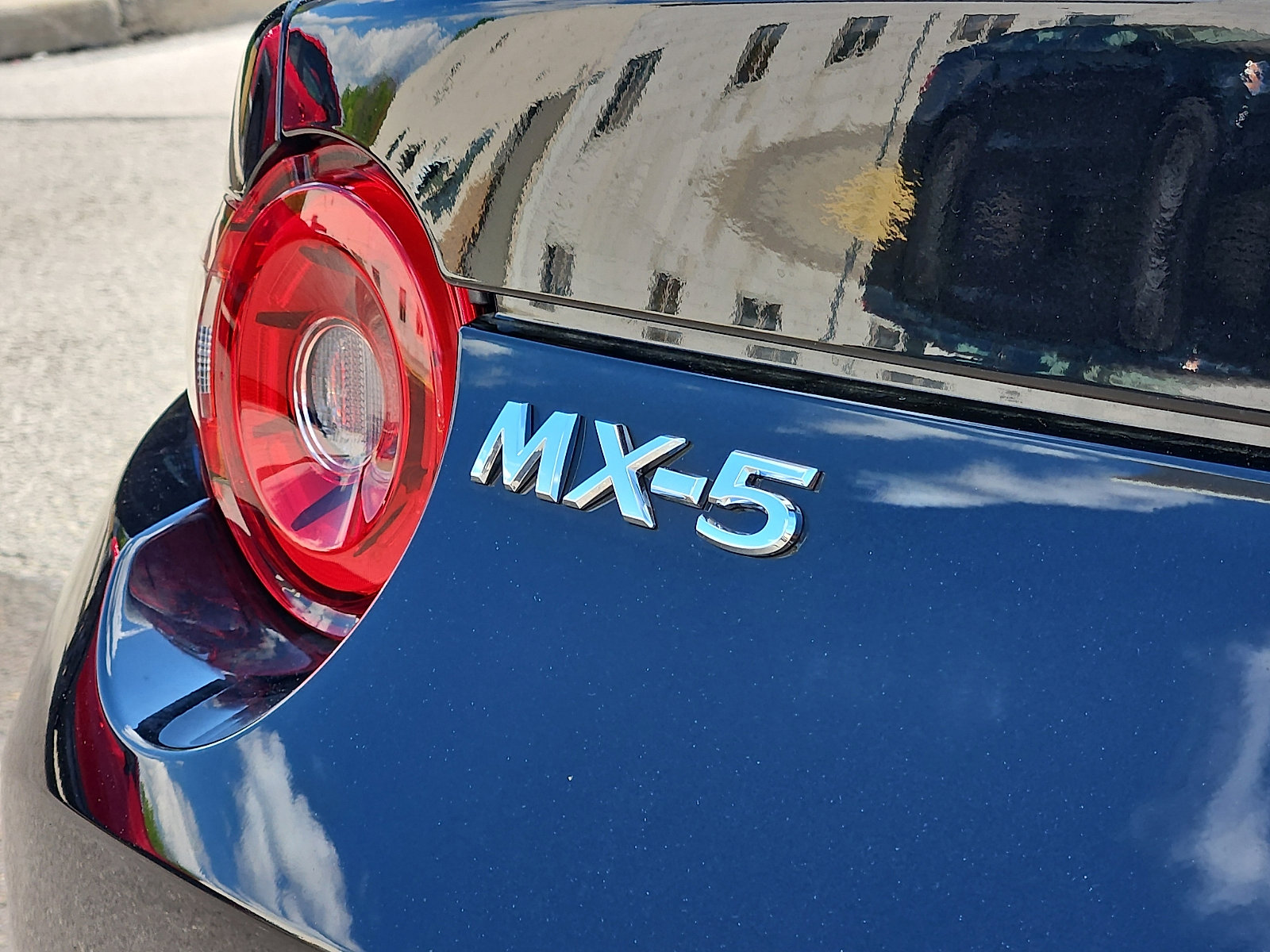 New 2026 MAZDA MX-5 Miata Sport w/ Interior Package RWD image 21