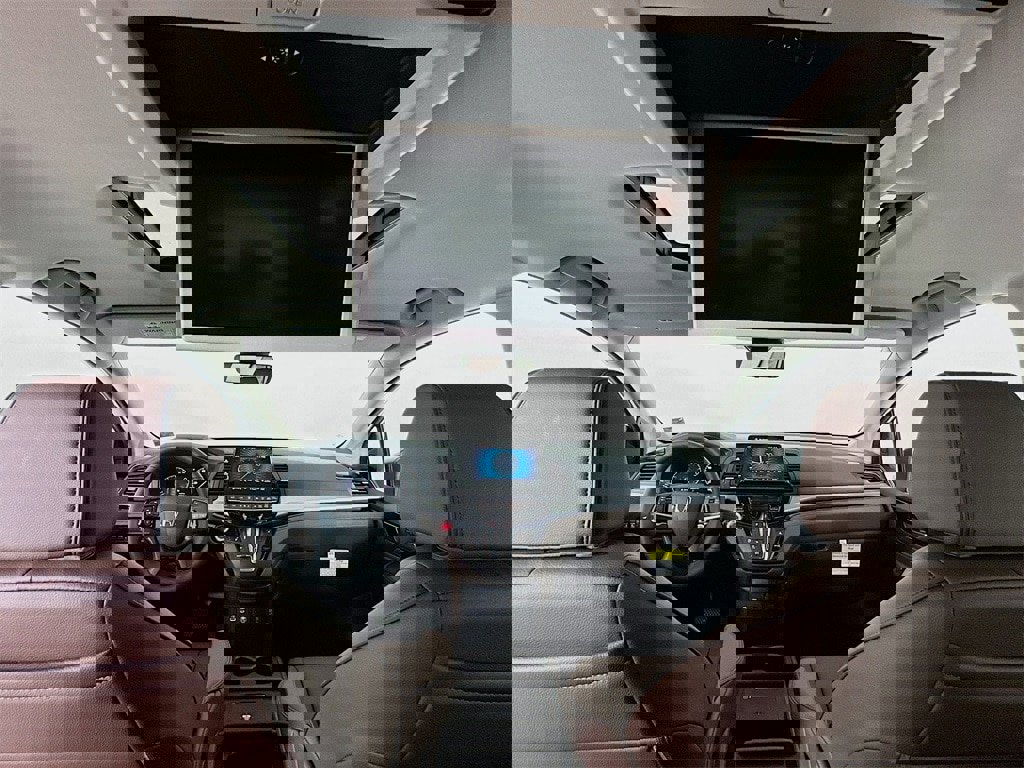 New 2025 Honda Odyssey Touring image 13