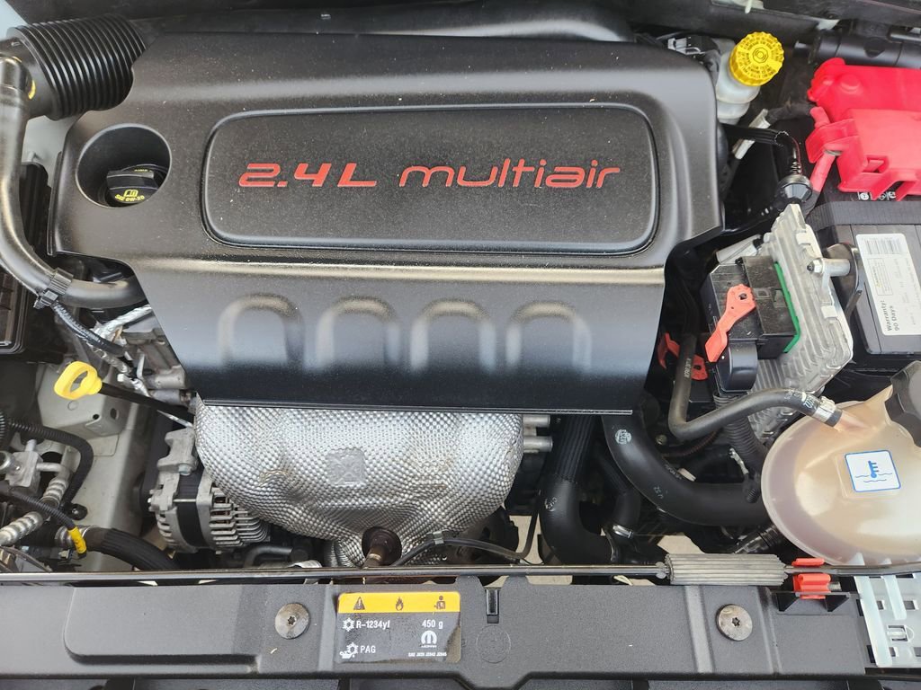 Used 2018 Jeep Renegade Altitude FWD image 31