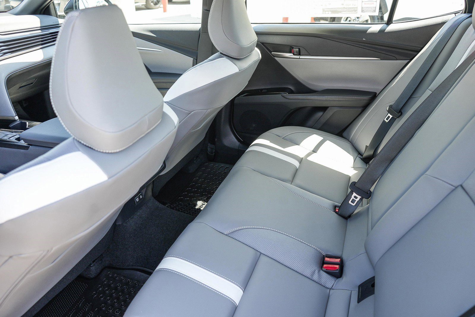 New 2026 Toyota Camry SE image 25