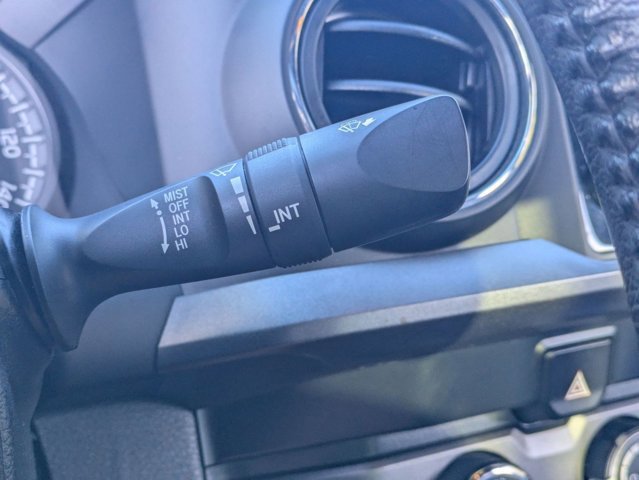 Used 2019 Toyota Tacoma TRD Sport w/ Technology Package AWD/4WD image 10