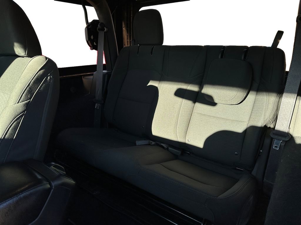 Used 2019 Jeep Wrangler Sport S image 10