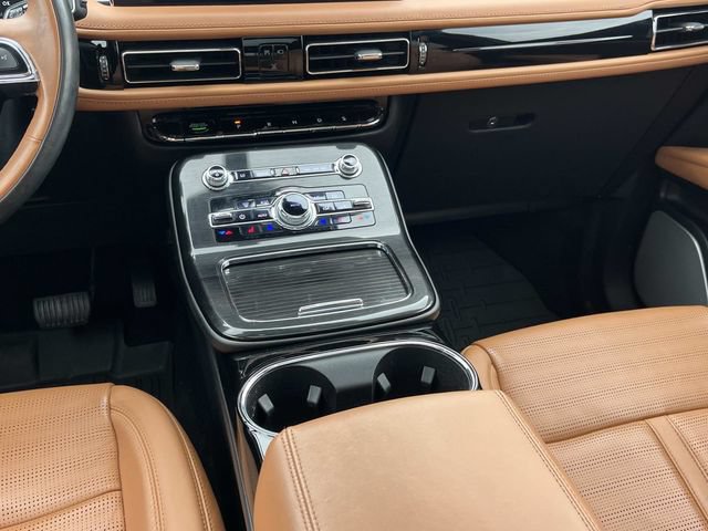 Used 2023 Lincoln Nautilus Black Label AWD/4WD image 18