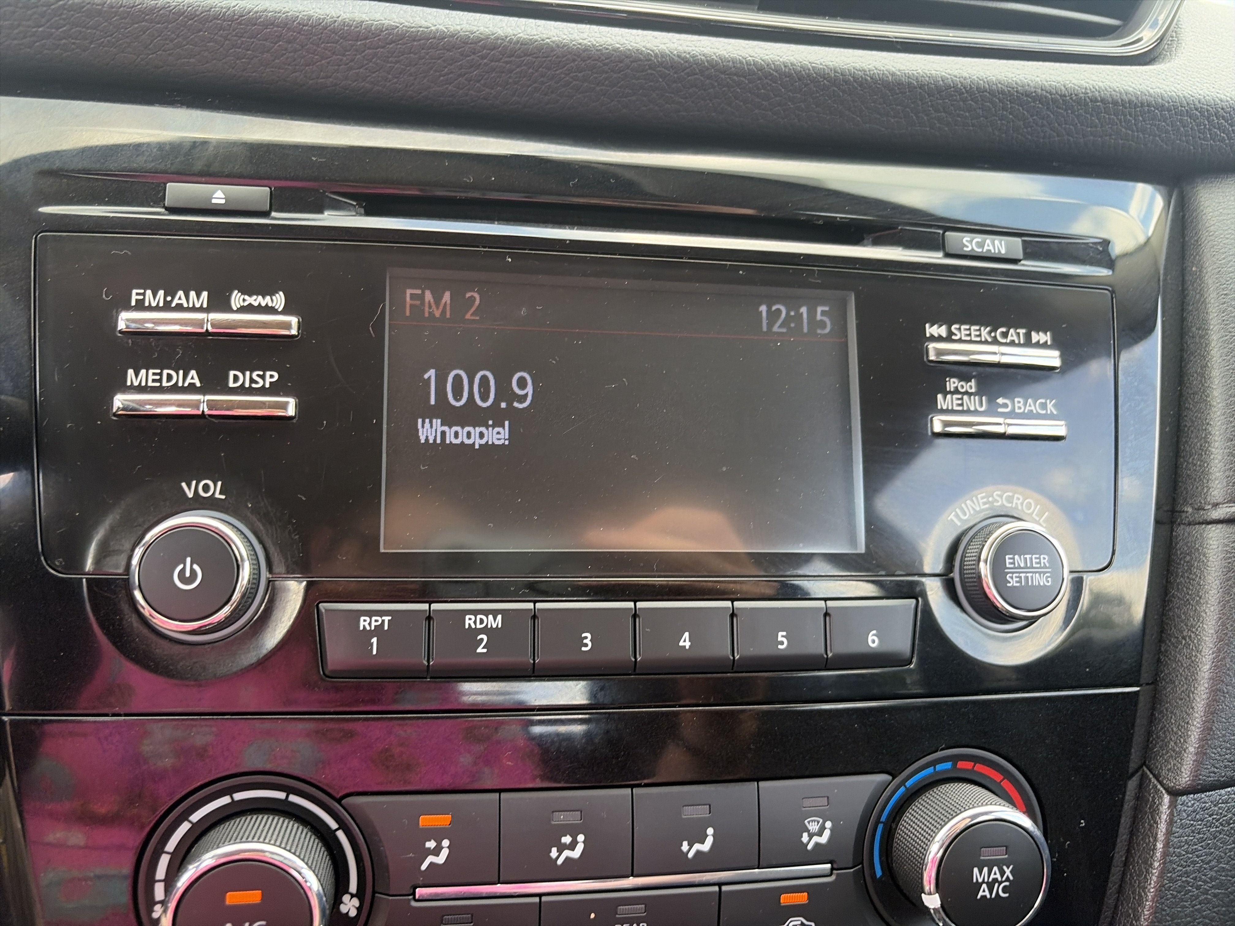 Used 2017 Nissan Rogue S AWD/4WD image 23