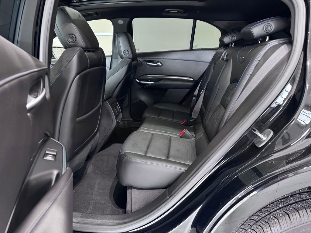 Used 2024 Cadillac XT4 Sport image 11