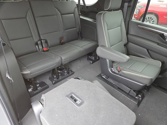New 2025 Chevrolet Suburban Premier image 30