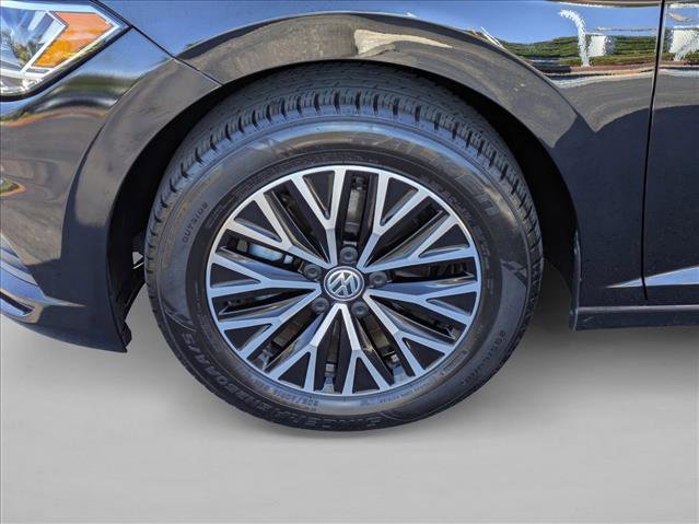 Used 2021 Volkswagen Jetta SE w/ SE Cold Weather Package image 10