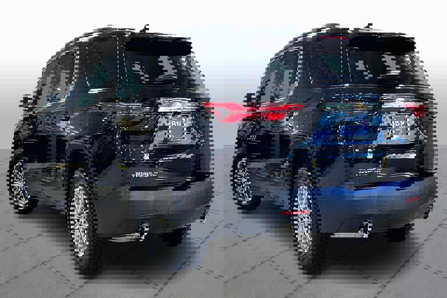 Used 2023 Chevrolet Traverse LT image 12