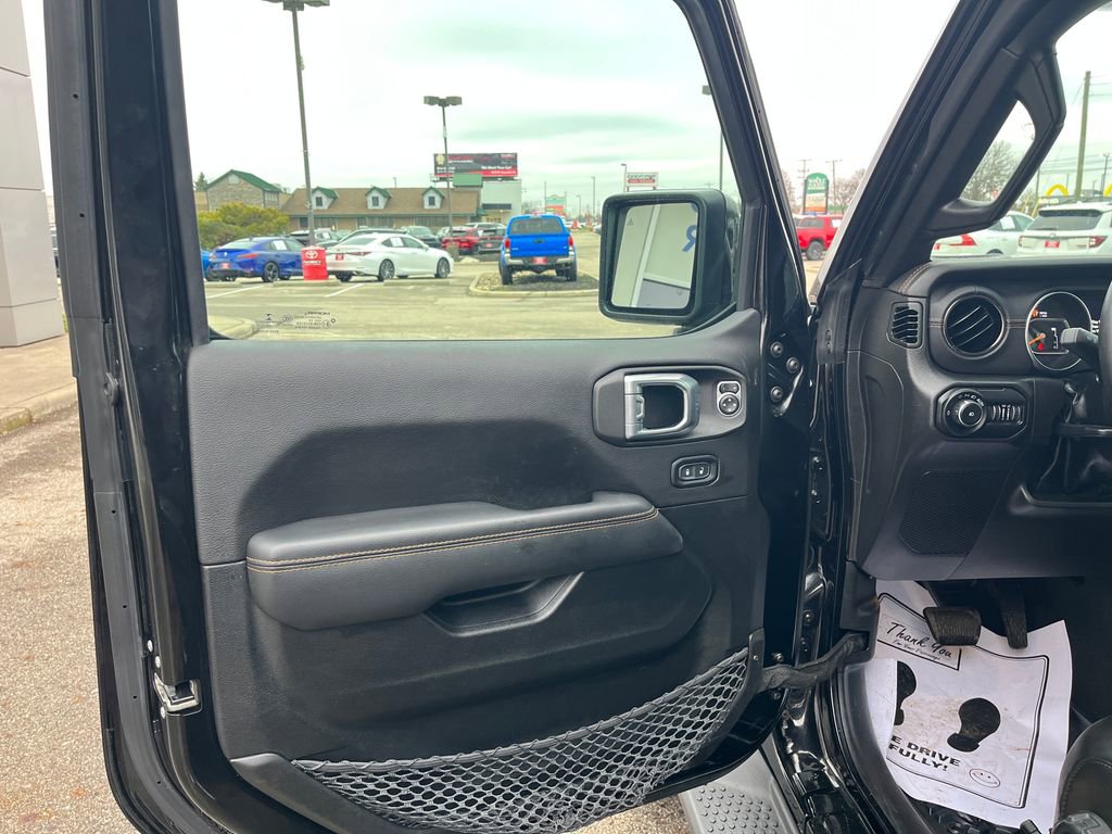 Used 2022 Jeep Wrangler Unlimited Sahara image 12