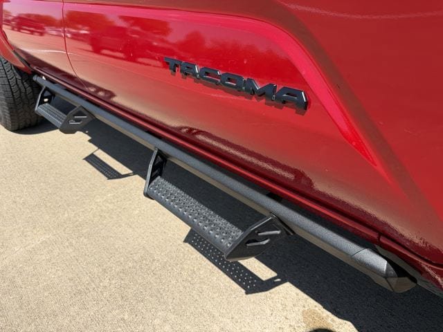Certified 2025 Toyota Tacoma TRD Off-Road image 10