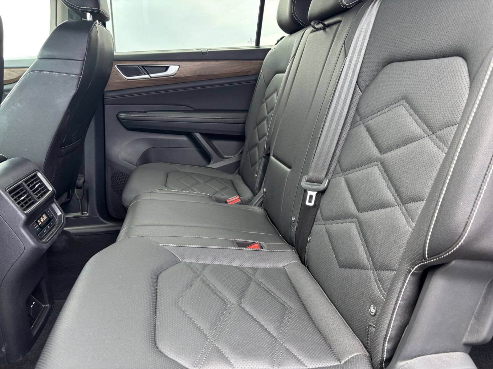 Used 2026 Volkswagen Atlas SE AWD/4WD image 27