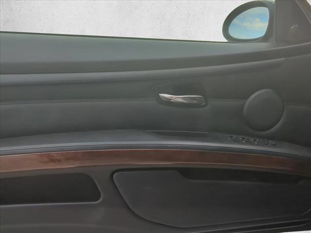 Used 2008 BMW 335i Convertible image 9