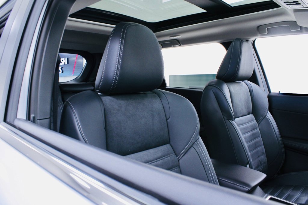 New 2025 Mitsubishi Outlander SE image 27