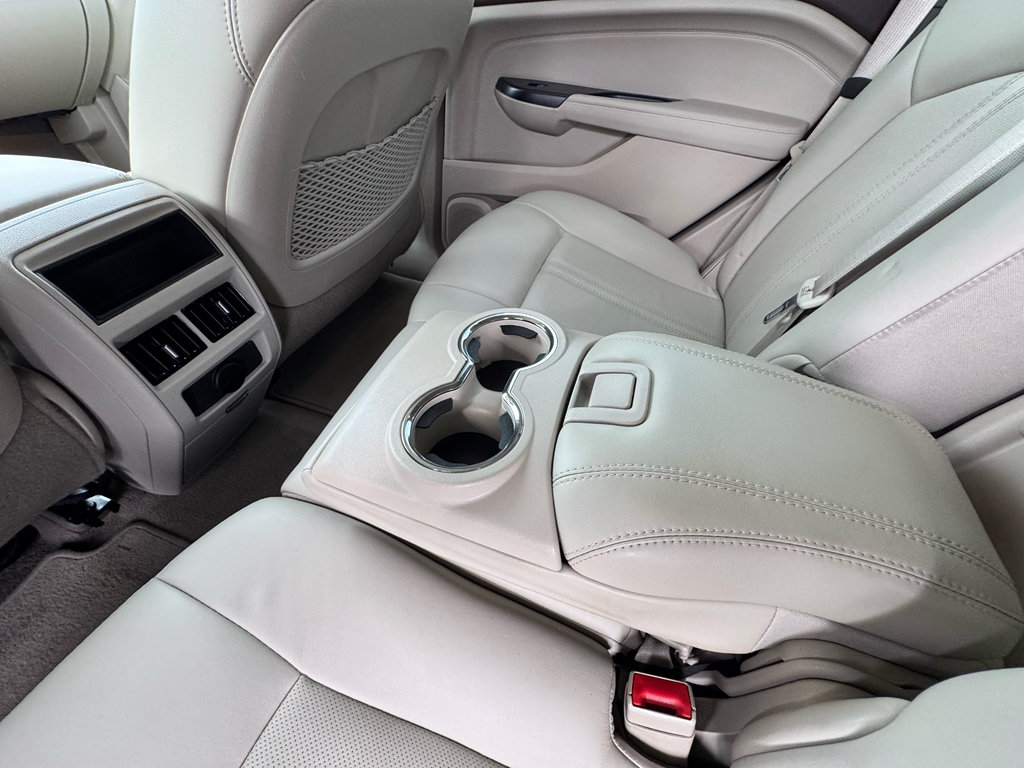 Used 2015 Cadillac SRX Luxury w/ Driver Awareness Package FWD image 25